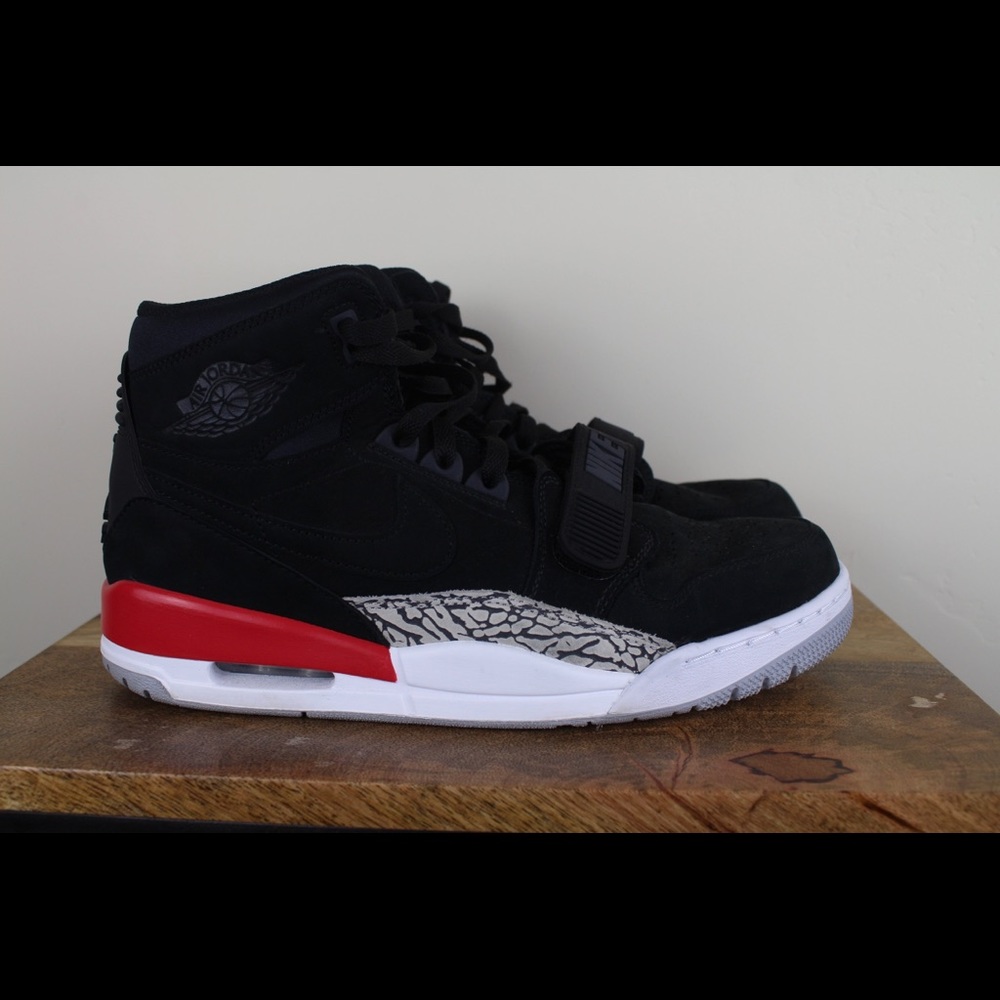 Men’s Jordan Legacy 312 Size 10